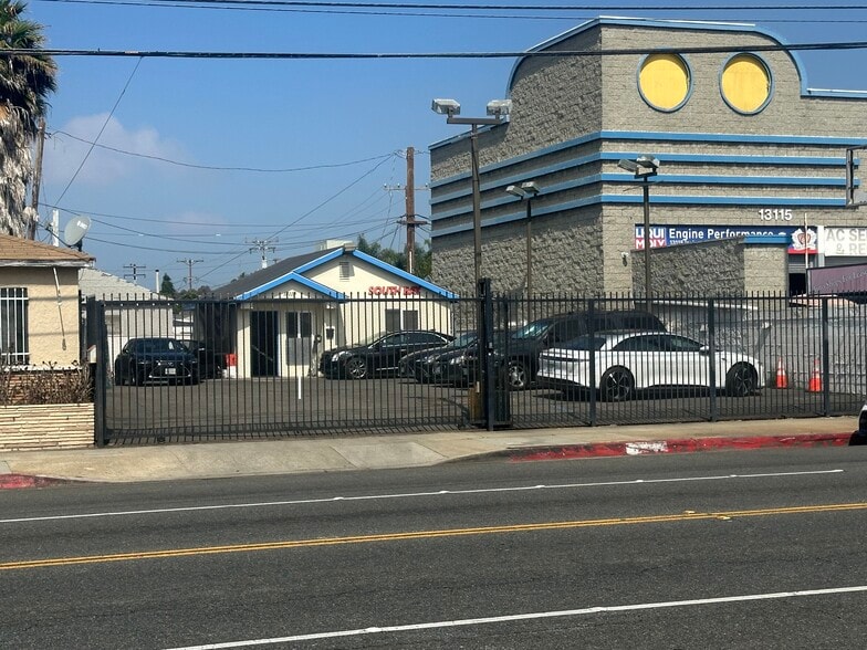 13119 Inglewood Ave, Hawthorne, CA for sale - Building Photo - Image 2 of 7
