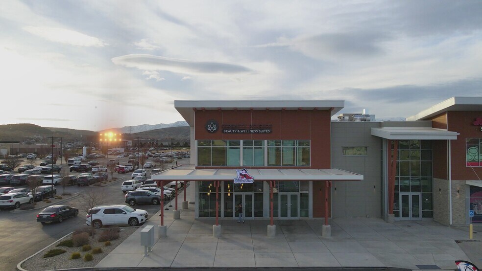4095 E Pony Express Pky, Eagle Mountain, UT à vendre - Vidéo sur l’inscription commerciale - Image 2 de 19