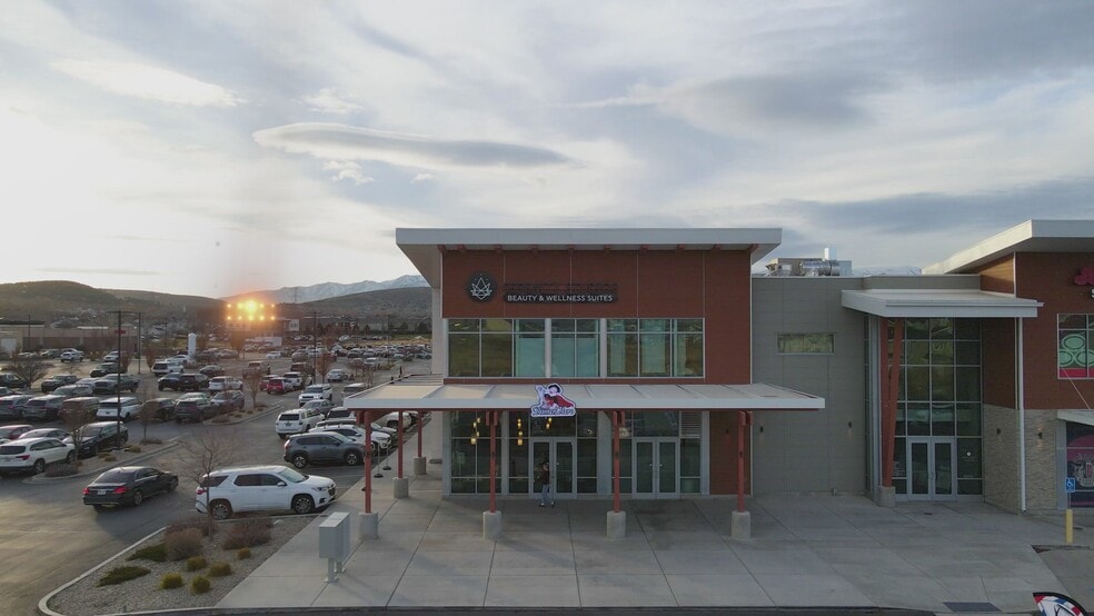 4095 E Pony Express Pky, Eagle Mountain, UT à vendre - Vidéo sur l’inscription commerciale - Image 2 de 19