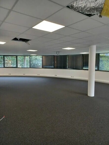 Bureau dans Mérignac à louer - Photo du bâtiment - Image 2 de 11