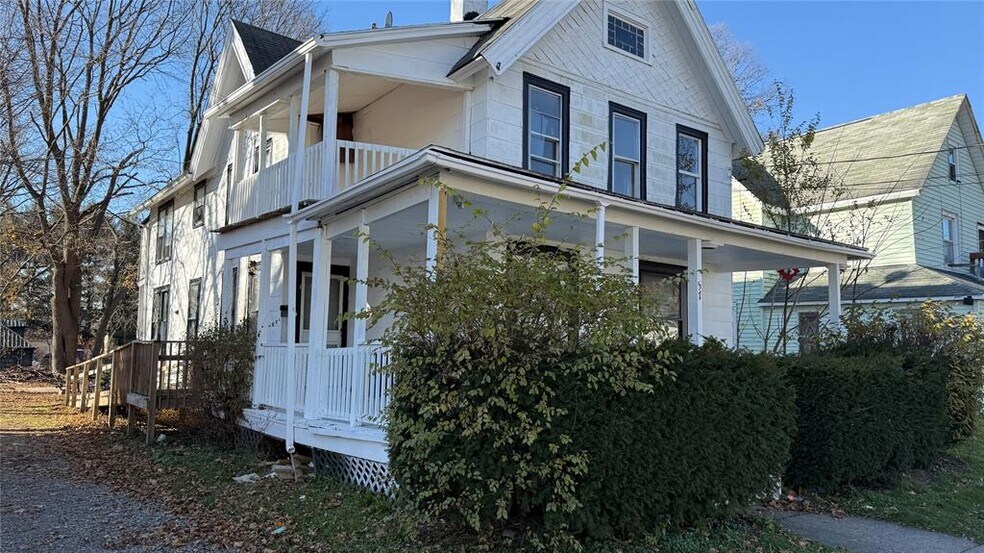 57 Ely St, Binghamton, NY à vendre - Photo principale - Image 1 de 4