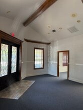 5601-5605 Virginia Pky, McKinney, TX à vendre Photo intérieure- Image 2 de 22