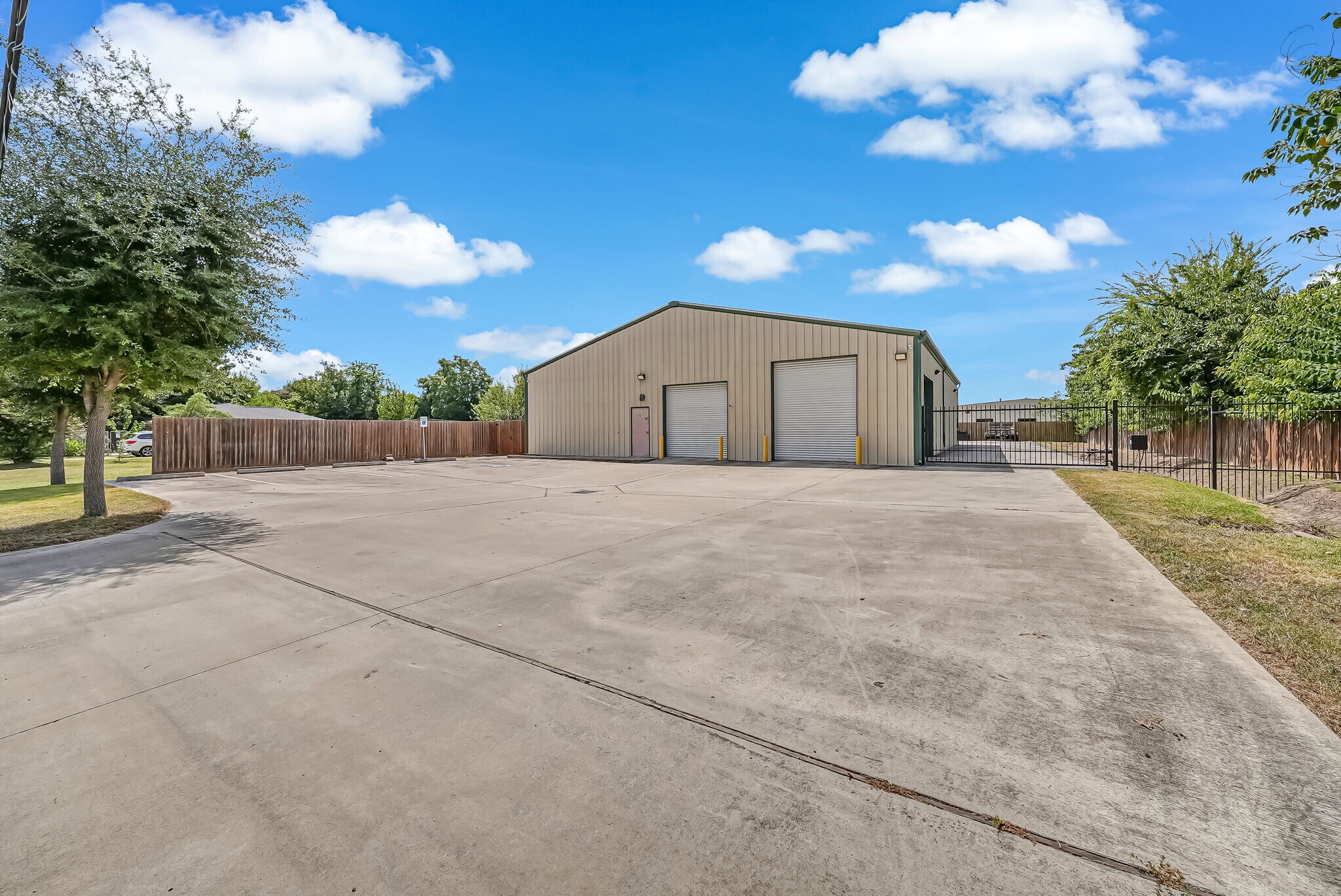 7817 Hillmont St, Houston, TX à louer Photo principale- Image 1 de 18
