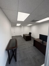 4100 N Powerline Rd, Pompano Beach, FL for lease Interior Photo- Image 2 of 6