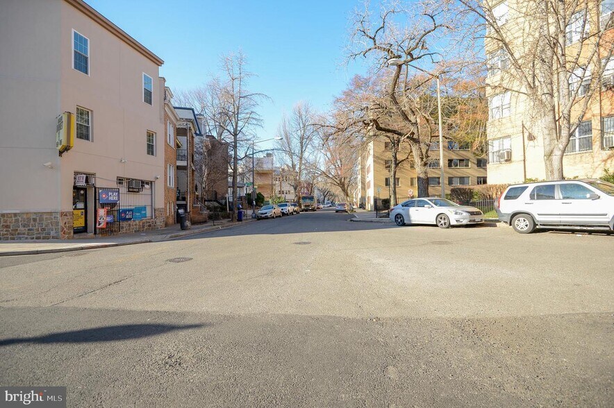 1500 Ogden St NW, Washington, DC à vendre - Photo du bâtiment - Image 2 de 28