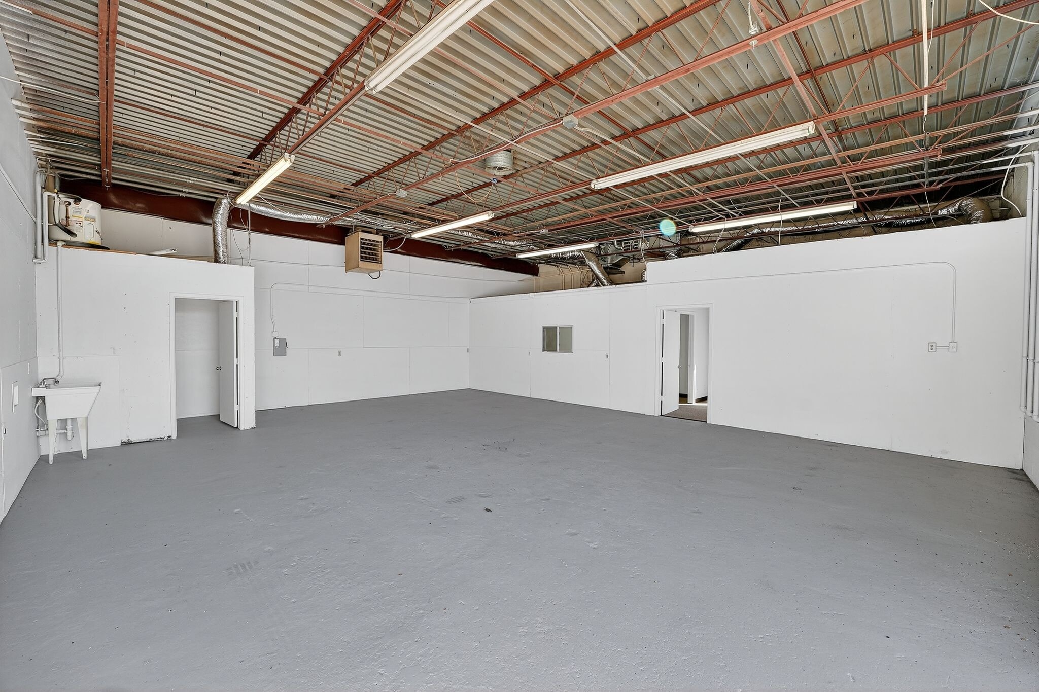 410-420 Lillard Rd, Arlington, TX for lease Interior Photo- Image 1 of 10