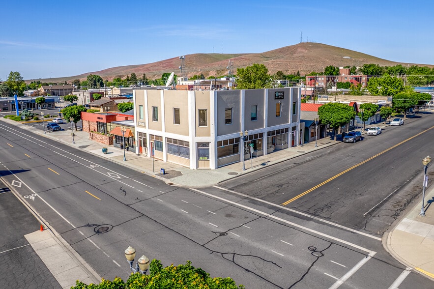 114 1/2 1st Ave NW, Ephrata, WA for lease - Aerial - Image 2 of 6