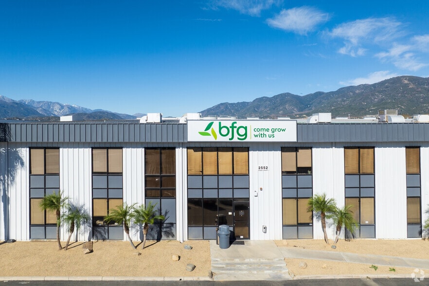 2552 W Shenandoah Way, San Bernardino, CA for lease - Building Photo - Image 3 of 4