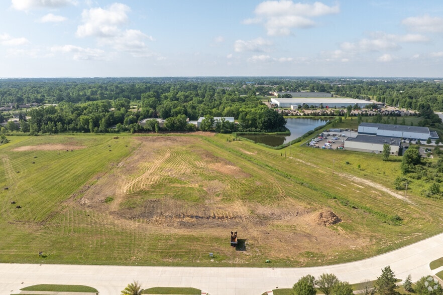 30300 Commerce Blvd, Chesterfield, MI for lease - Aerial - Image 3 of 3