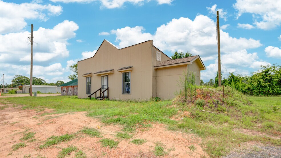 18396 Highway 105, Cleveland, TX à vendre - Photo du bâtiment - Image 2 de 27