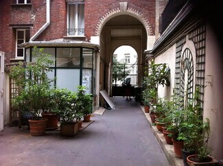 Plus de détails pour Commerce de détail à vendre