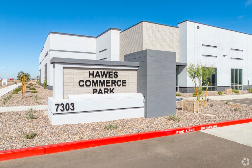 7303 S Hawes Rd, Mesa, AZ à louer - Photo du bâtiment - Image 1 de 18