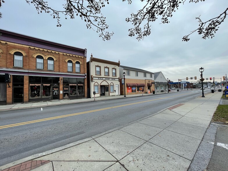 117 S 3rd St, Oxford, PA for sale - Building Photo - Image 1 of 1