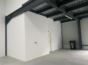 Flex dans Bussy-Saint-Martin à louer Photo du bâtiment- Image 2 de 6