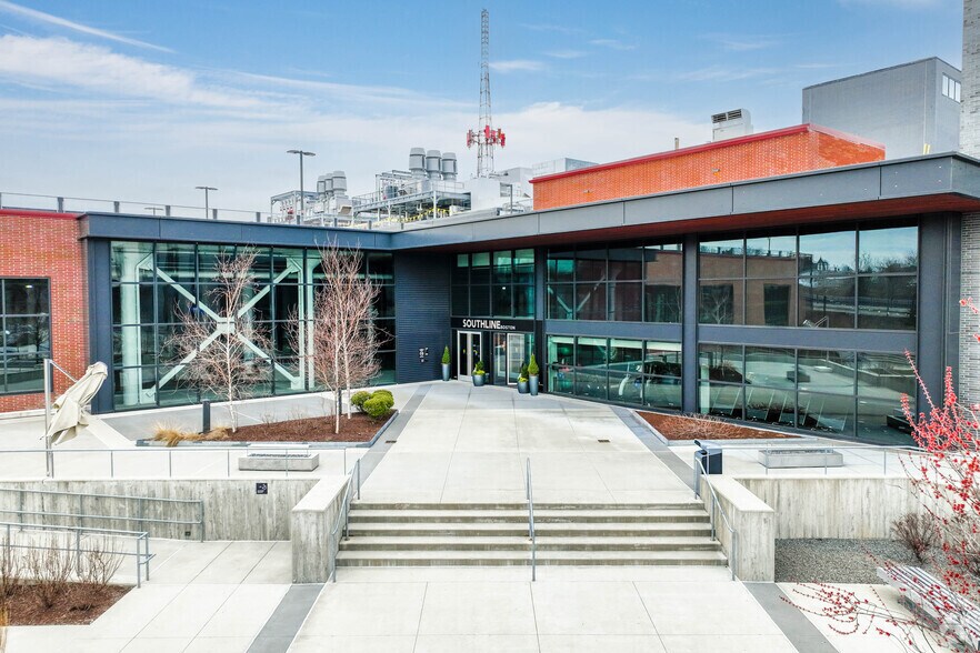 135 William T Morrissey Blvd, Dorchester, MA à louer - Photo du bâtiment - Image 3 de 8