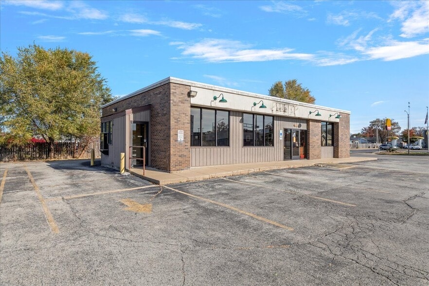 425 S Grand Ave E, Springfield, IL for lease - Building Photo - Image 3 of 6