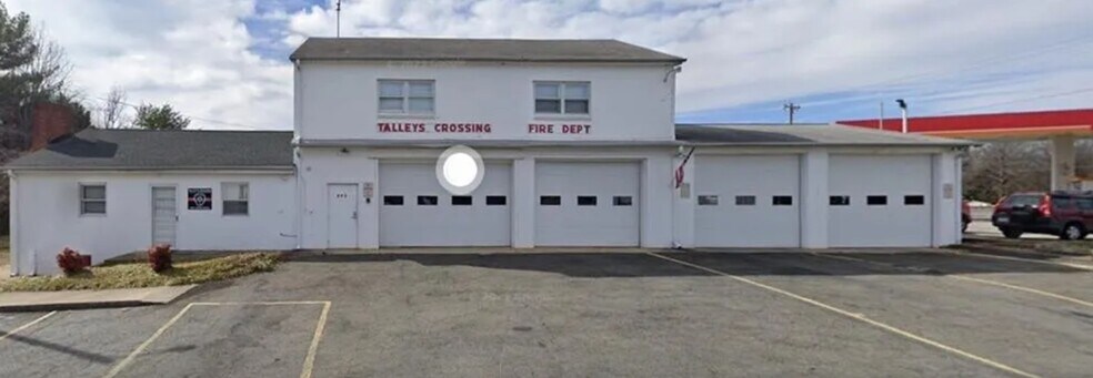 656 Hopkins Rd, Kernersville, NC for lease - Primary Photo - Image 1 of 2