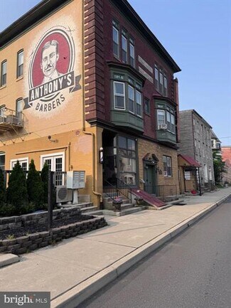 Plus de détails pour 24-32 E Main St, Fleetwood, PA - Local d'activités à louer