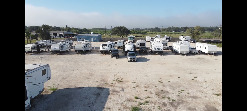 500 Douglas St, Cuero, TX for sale - Building Photo - Image 3 of 11