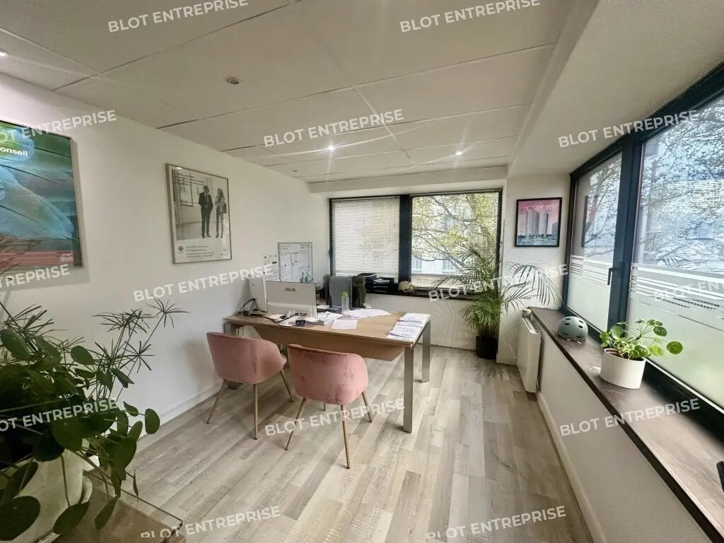 Office in Rennes for lease Interior Photo- Image 1 of 5
