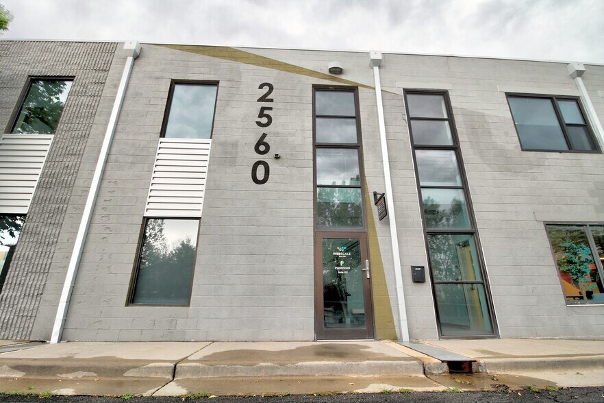 2560 28th St, Boulder, CO à louer - Photo du bâtiment - Image 2 de 2