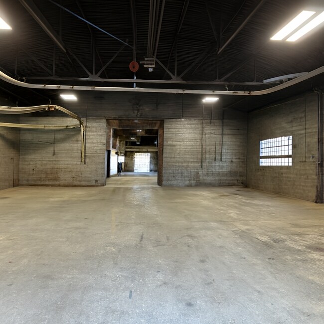 More details for 1704 NW 6th St, Oklahoma City, OK - Industrial for Lease