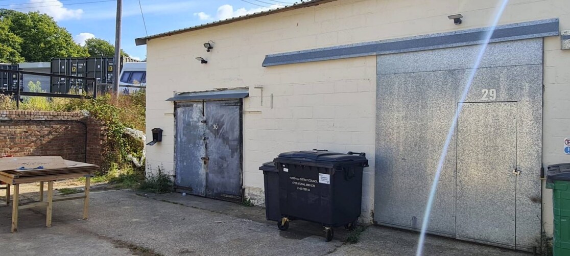 Church Ln, Horsham à louer Photo principale- Image 1 de 2