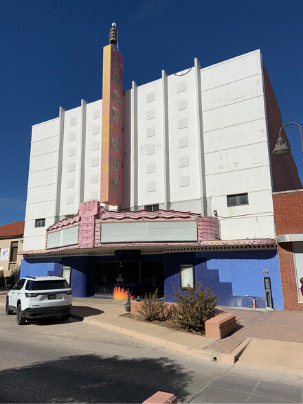 418 W Main St, Artesia, NM for sale - Primary Photo - Image 1 of 3