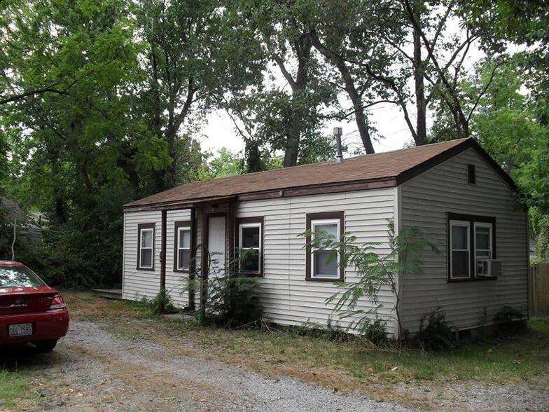 PACKAGED OF SINGLE FAMILY RENTAL HOMES portfolio of 2 properties for sale on LoopNet.ca - Building Photo - Image 2 of 4