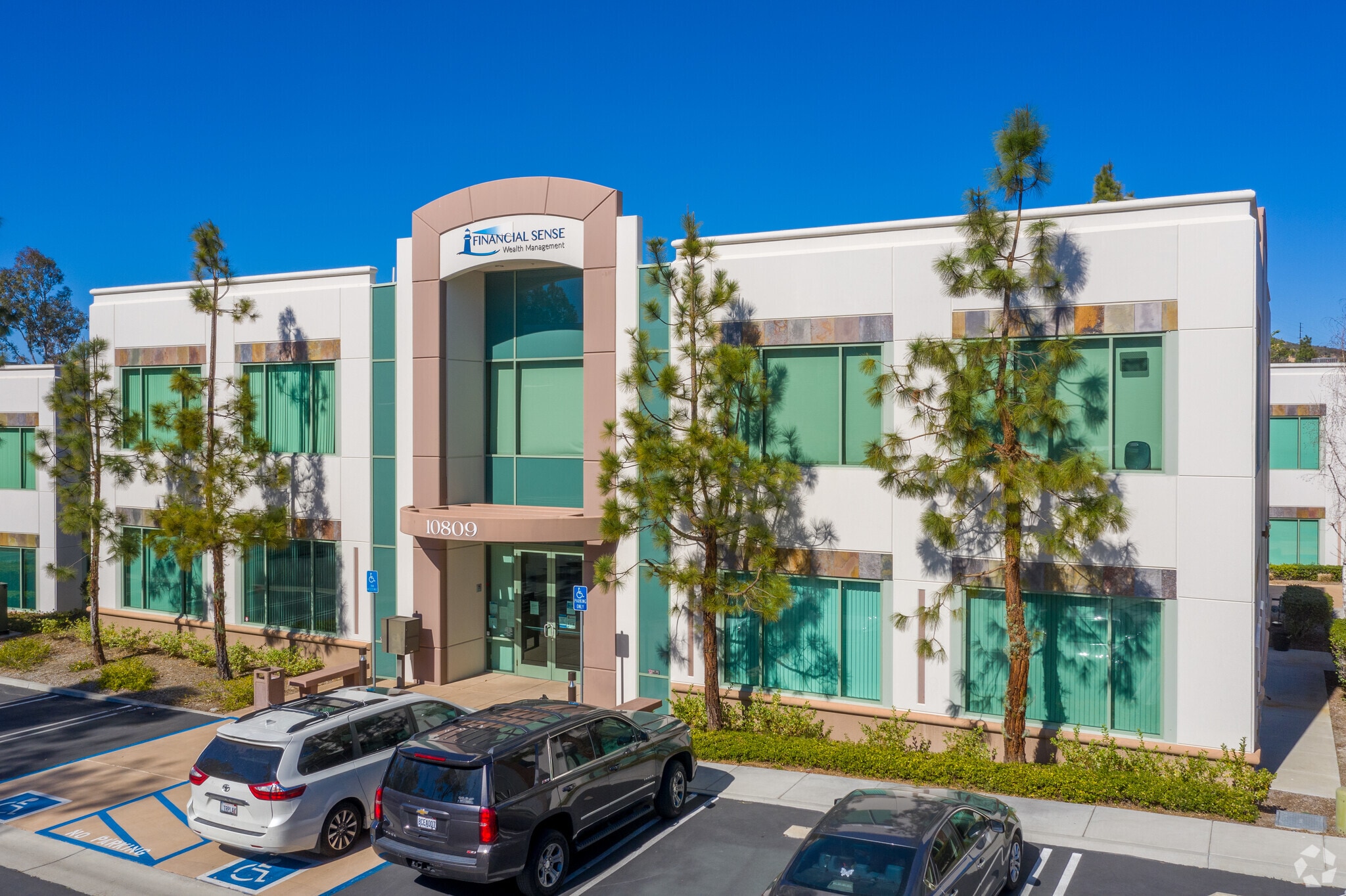 10809 Thornmint Rd, San Diego, CA for lease Primary Photo- Image 1 of 9