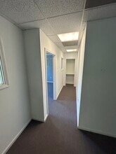 1051 Farmington Ave, Farmington, CT à louer Photo intérieure- Image 2 de 7