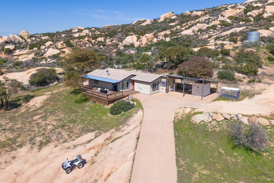 19191 High Glen Rd, Alpine, CA à vendre - Photo du bâtiment - Image 3 de 75