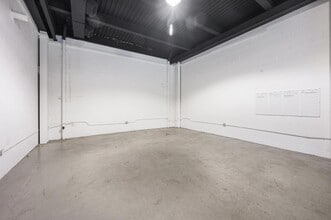 219 Bond St, Brooklyn, NY for sale Interior Photo- Image 2 of 6