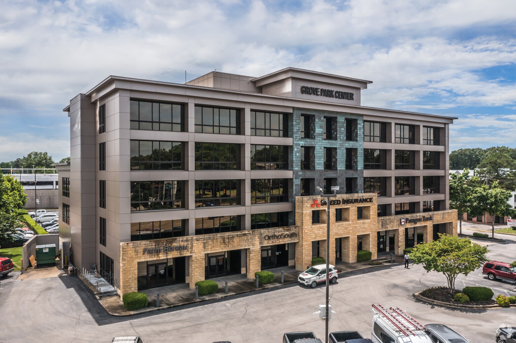 4515 Poplar Ave, Memphis, TN à louer Photo du bâtiment- Image 1 de 5