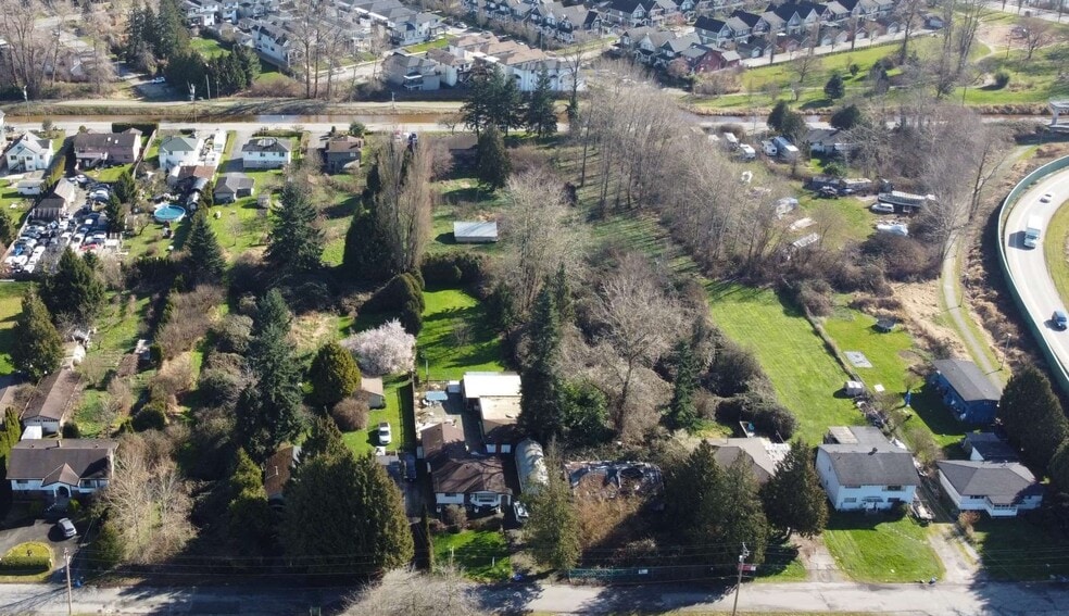 4540-4560 Thompson&4551-4571 Boundary portfolio of 4 properties for sale on LoopNet.ca - Aerial - Image 3 of 7