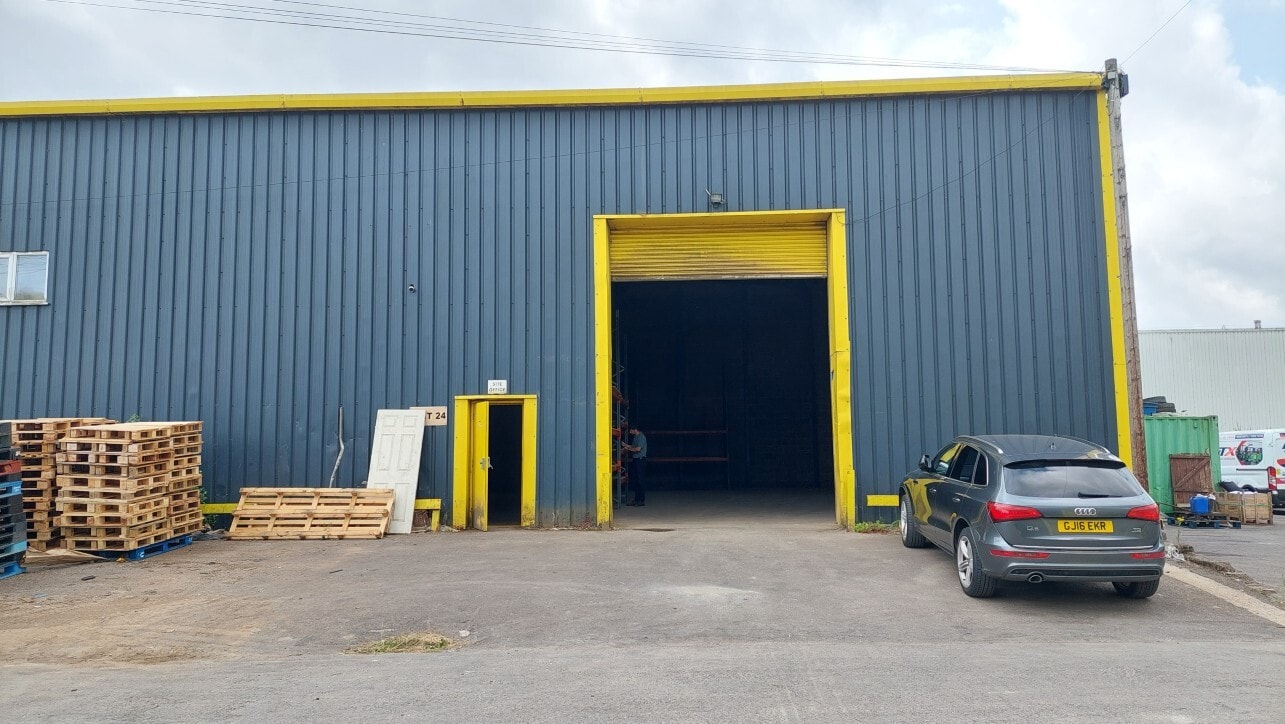 24 Withey Ct, Hengoed for lease Building Photo- Image 1 of 5