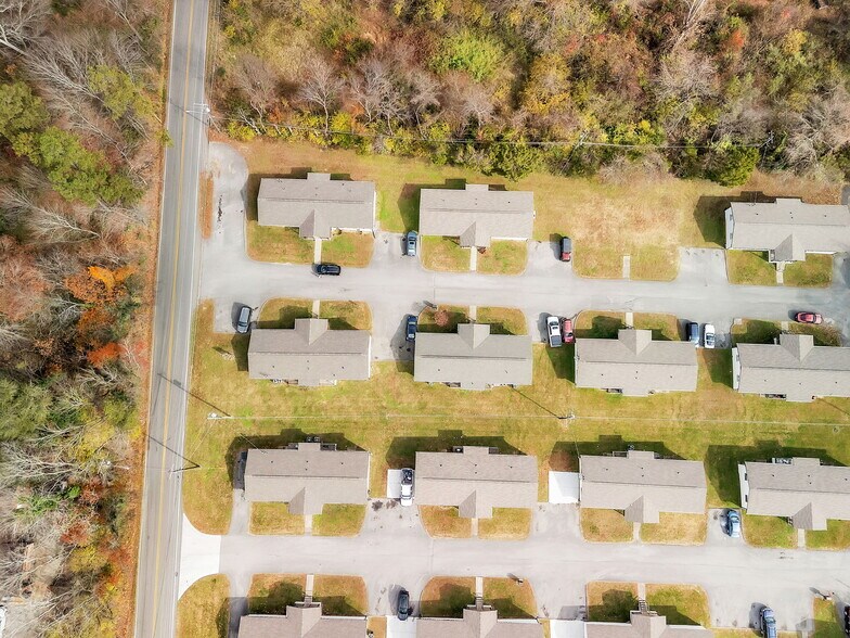 1900 Dutch Valley Dr, Knoxville, TN à vendre - Photo du bâtiment - Image 3 de 20