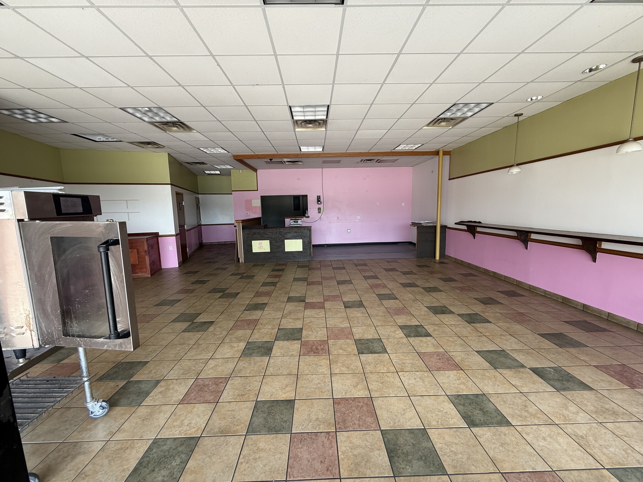 5750 Davis Blvd, North Richland Hills, TX for lease Interior Photo- Image 1 of 12