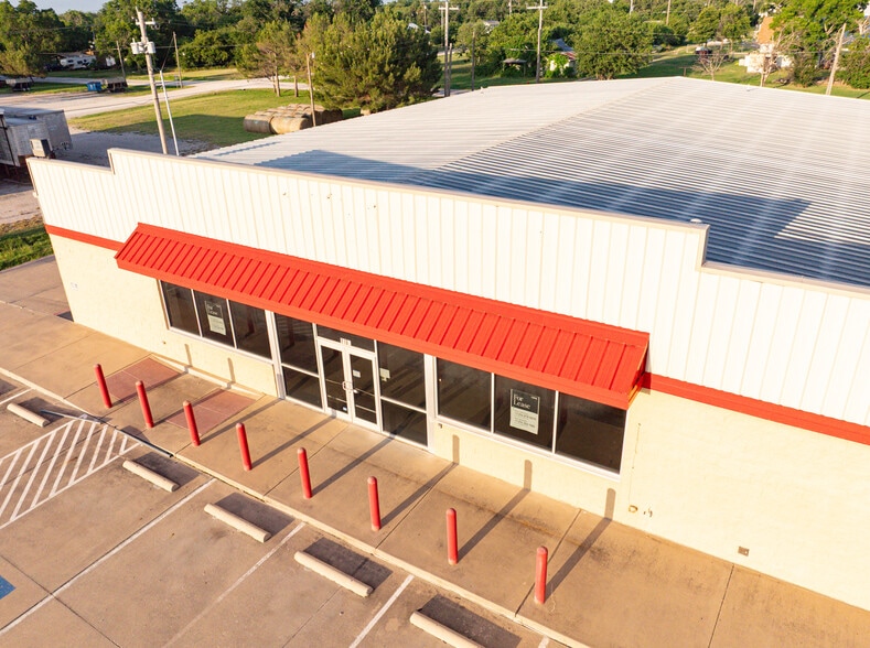 1106 Conrad Hilton Blvd, Cisco, TX for sale - Building Photo - Image 2 of 12