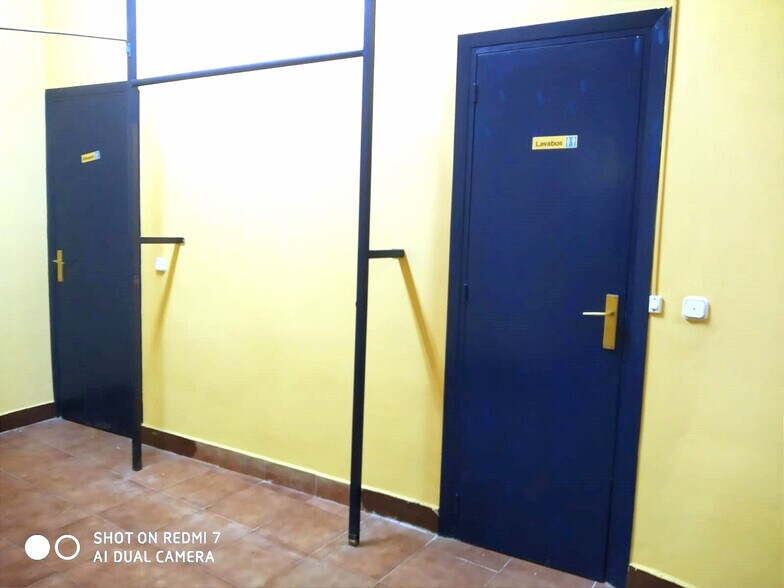 Commerce de détail dans Cáceres, Cáceres à vendre - Photo du bâtiment - Image 3 de 7