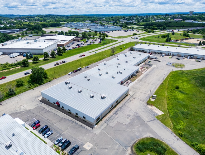 2536 Alpine Rd, Eau Claire, WI for sale - Building Photo - Image 2 of 21