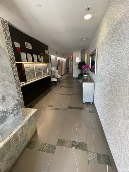 224 Richmond Ter, Staten Island, NY for sale - Interior Photo - Image 3 of 4