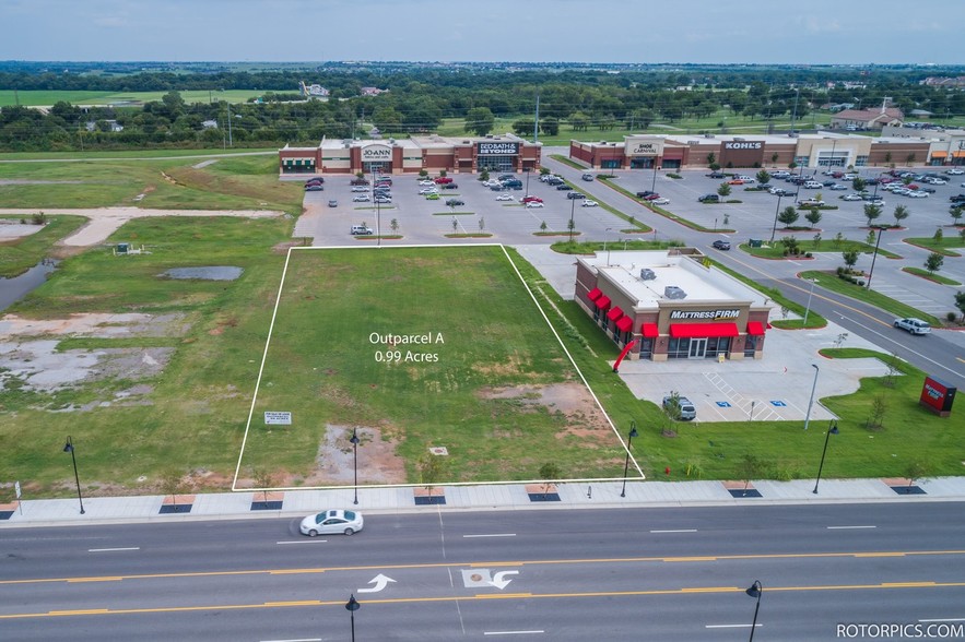 445 NW 2nd St, Lawton, OK for sale - Aerial - Image 2 of 2