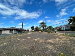 9894 Kaumualii Hwy, Waimea, HI for lease Building Photo- Image 1 of 6