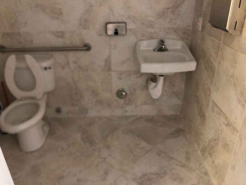 2730-2736 Hollywood Blvd, Hollywood, FL à louer - Photo du bâtiment - Image 3 de 8