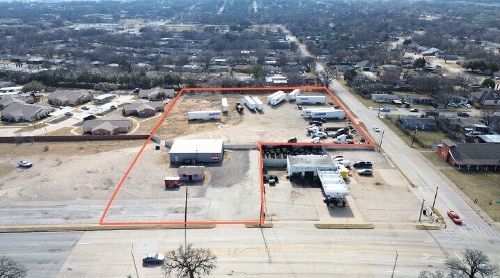 4612 E Berry St, Fort Worth, TX à vendre - Photo du bâtiment - Image 2 de 4