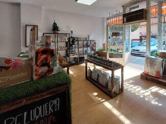 Plus de détails pour Multi-résidentiel à vendre