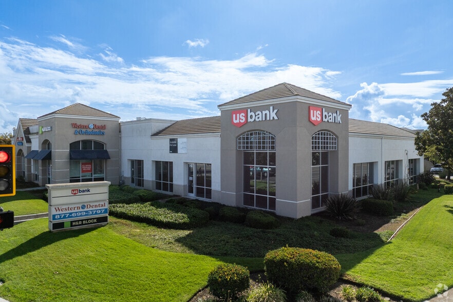 784-790 1st St, Gilroy, CA à louer - Photo du bâtiment - Image 2 de 6