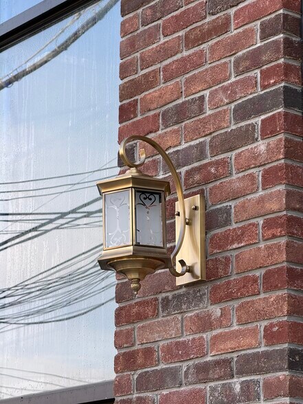 3546 E Tremont Ave, Bronx, NY à louer - Photo du bâtiment - Image 2 de 14