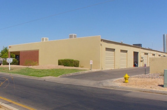 2111 S Industrial Park Ave, Tempe, AZ for lease - Building Photo - Image 3 of 5